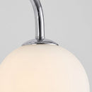 arandela, arandela de parede, arandela interna, arandela para ambiente interno, arandela moderna, arandela minimalista, arandela contemporânea, arandela clássica moderna, arandela clássico contemporânea, arandela elegante, arandela sofisticada, arandela de luxo, arandela prata, arandela prata cromado, arandela cromada, arandela cromado, arandela prata moderna, arandela cromada moderna, arandela metal cromado, arandela acabamento cromado, arandela espelhada, arandela com globo, arandela globo, arandela globo