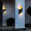 Luminária de Parede Externa,
Luminária de Parede A prova D´'Agua,
luminaria moderna,
luminaria de parede moderna,
luminaria de parede led,
luminaria de parede,
Arandela Retangular,
Arandela Geométrica,
Arandela Externa,
arandela de parede,
Arandela A Prova Dagua