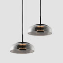 pendente italiano moderno, lustre pendente vidro fumê, pendente âmbar luxo, pendente transparente moderno, lustre design italiano, pendente meia lua vidro, pendente moderno sofisticado, iluminação gourmet moderna, pendente luxo contemporâneo, lustre pendente cozinha moderna, pendente minimalista vidro, pendente LEDZ mezza luna
