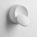 arandela moderna minimalista, arandela rotacionavel led, luminaria parede circular moderna, arandela luz indireta parede, arandela preta branca moderna, luminaria parede minimalista quarto sala, arandela decorativa moderna pequena, iluminação indireta parede design moderno, arandela LEDZ orbit, arandela compacta moderna elegante