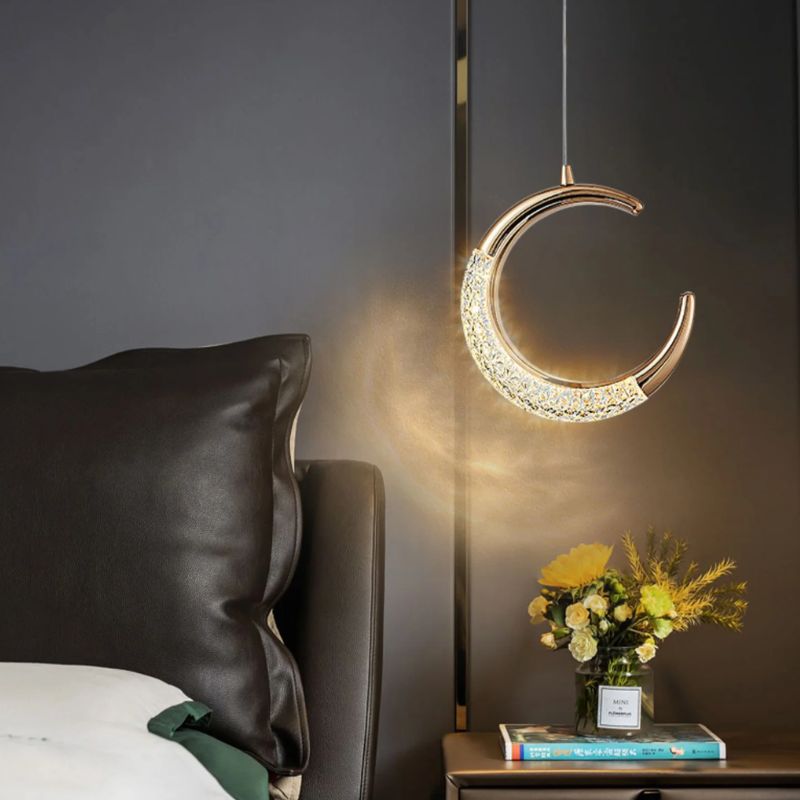 lustre moderno,
Lustre de Teto,
luminária teto,
Luminária Pendente,
luminária de teto,
Pendente de Luxo,
Pendente Anel Dourado,
Pendente Dourado,
Pendente de Cabeceira
