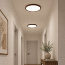 plafon ultra slim led, plafon madeira escura teto, luminaria teto minimalista moderna, plafon 30cm 40cm 50cm, plafon led circular madeira, luminaria teto rente ao teto, plafon fechado anti insetos, plafon slim moderno quarto sala, iluminação clean teto, plafon LEDZ madeira wall nut