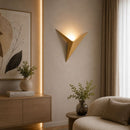 arandela moderna, arandela minimalista, arandela triangular, arandela geométrica, arandela de parede moderna, arandela LED, arandela LED integrada, arandela decorativa, arandela para sala, arandela para quarto, arandela para corredor, arandela para hall de entrada, arandela para painel de TV, arandela para cabeceira de cama, arandela preta, arandela branca, arandela dourada, arandela contemporânea, arandela estilo nórdico, arandela escandinava, iluminação de parede, iluminação decorativa, luminária de pared