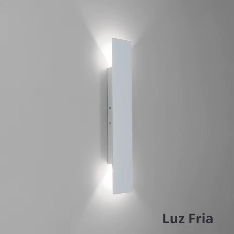 Luminária de Parede Externa,
Luminária de Parede A prova D´'Agua,
luminaria moderna,
luminaria de parede moderna,
luminaria de parede led,
luminaria de parede,
Arandela Retangular,
Arandela Geométrica,
Arandela Externa,
arandela de parede,
Arandela A Prova Dagua