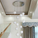 lustre para pé direito duplo, lustre globos, lustre de luxo, lustre clássico, lustre moderno, lustre para escada, lustre para hall de entrada, lustre para mezanino, lustre para sala com pé direito duplo, lustre de vidro, lustre com globos, lustre globo branco, lustre dourado, lustre prata, pendente para pé direito duplo, lustre escada moderna, lustre para residência de alto padrão, lustre para foyer, lustre para recepção, lustre para hotel, lustre para clínica, lustre para showroom, lustre com soquete E27, 