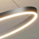 lustre pendente circular moderno, pendente espiral moderno, lustre com esfera central moderno, pendente circular grande, luminária pendente moderna LED, lustre moderno sala de jantar, pendente minimalista grande, lustre contemporâneo LEDZ, iluminação decorativa moderna, pendente espiral LED, lustre com orbe central, pendente design moderno, luminária moderna teto LED, lustre circular minimalista, pendente sofisticado sala moderna