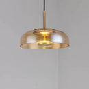 pendente italiano moderno, lustre pendente vidro fumê, pendente âmbar luxo, pendente transparente moderno, lustre design italiano, pendente meia lua vidro, pendente moderno sofisticado, iluminação gourmet moderna, pendente luxo contemporâneo, lustre pendente cozinha moderna, pendente minimalista vidro, pendente LEDZ mezza luna