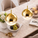 lustre pendente luxo, pendente minimalista moderno, lustre dourado espelhado, pendente rose gold, pendente prata cromado, luminária globo moderna, pendente sofisticado teto, lustre moderno LEDZ, iluminação premium decoração, pendente para mesa jantar luxo, lustre minimalista elegante, luminária teto moderna, pendente decorativo moderno, lustre globo metálico, iluminação sofisticada moderna