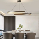 lustre pendente circular moderno, pendente espiral moderno, lustre com esfera central moderno, pendente circular grande, luminária pendente moderna LED, lustre moderno sala de jantar, pendente minimalista grande, lustre contemporâneo LEDZ, iluminação decorativa moderna, pendente espiral LED, lustre com orbe central, pendente design moderno, luminária moderna teto LED, lustre circular minimalista, pendente sofisticado sala moderna