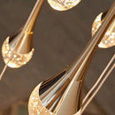 lustre para pé direito duplo, pendente para pé direito duplo, lustre pingo, pendente pingo, lustre de luxo, lustre moderno para escada, lustre para escadaria, lustre para hall de entrada, lustre para sala com pé direito duplo, pendente para escada, lustre cascata, pendente cascata, lustre dourado moderno, lustre preto moderno, lustre LED moderno, lustre alto padrão, lustre contemporâneo, lustre decorativo de luxo, iluminação para pé direito duplo, lustre para mezanino, lustre para recepção, lustre para resi