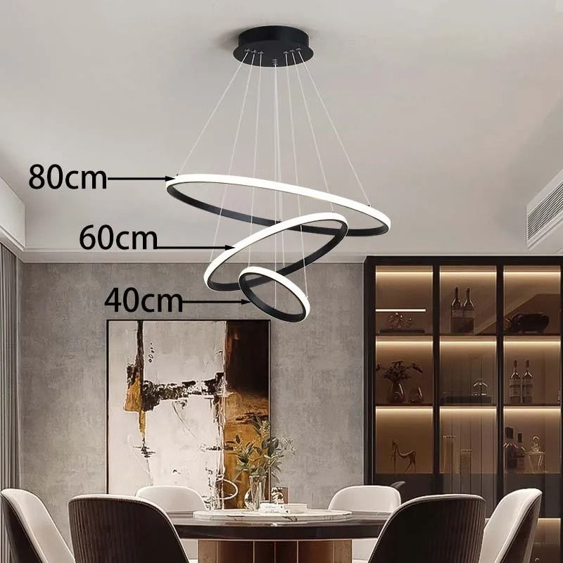 Pendente para Sala,
Pendente Moderno,
Lustre para Sala,
lustre moderno,
lustre led,
Lustre Dimerizável,
Lustre de Teto,
Lustre,
Luminária Pendente,
luminarias para quarto,
luminaria moderna,
luminaria de teto,
Pendente Circular Triplo,
Pendente anéis,
Pendente 3 anéis,
Pendente 3 Círculos,
Pendente 4 Círculos,
Pendente Círculos