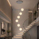 lustre para pé direito duplo, lustre globos, lustre de luxo, lustre clássico, lustre moderno, lustre para escada, lustre para hall de entrada, lustre para mezanino, lustre para sala com pé direito duplo, lustre de vidro, lustre com globos, lustre globo branco, lustre dourado, lustre prata, pendente para pé direito duplo, lustre escada moderna, lustre para residência de alto padrão, lustre para foyer, lustre para recepção, lustre para hotel, lustre para clínica, lustre para showroom, lustre com soquete E27, 