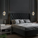 lustre pendente diamante, pendente cristal luxo, luminaria pendente moderna dourada, lustre cristal decorativo, pendente efeito luz parede, iluminação sofisticada ambiente, lustre moderno luxo led, pendente cristal geometrico, luminaria teto elegante moderna, lustre decorativo sala jantar, pendente luxo LEDZ, iluminação efeito prisma cristal