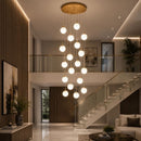 lustre para pé direito duplo, lustre globos, lustre de luxo, lustre clássico, lustre moderno, lustre para escada, lustre para hall de entrada, lustre para mezanino, lustre para sala com pé direito duplo, lustre de vidro, lustre com globos, lustre globo branco, lustre dourado, lustre prata, pendente para pé direito duplo, lustre escada moderna, lustre para residência de alto padrão, lustre para foyer, lustre para recepção, lustre para hotel, lustre para clínica, lustre para showroom, lustre com soquete E27, 