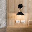 arandela industrial, arandela vintage, arandela retrô, arandela estilo industrial, arandela estilo vintage, arandela copenhague, arandela LEDZ, luminária de parede industrial, luminária de parede vintage, arandela para quarto, arandela para cabeceira, arandela para sala, arandela para corredor, arandela para hall de entrada, arandela para escada, arandela para home office, arandela decorativa, luminária de parede decorativa, arandela metálica, arandela com interruptor, arandela com botão liga desliga, arand