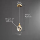 lustre pendente diamante, pendente cristal luxo, luminaria pendente moderna dourada, lustre cristal decorativo, pendente efeito luz parede, iluminação sofisticada ambiente, lustre moderno luxo led, pendente cristal geometrico, luminaria teto elegante moderna, lustre decorativo sala jantar, pendente luxo LEDZ, iluminação efeito prisma cristal
