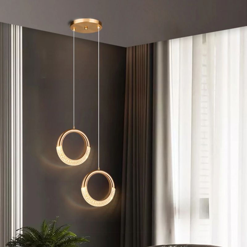 lustre moderno,
Lustre de Teto,
luminária teto,
Luminária Pendente,
luminária de teto,
Pendente de Luxo,
Pendente Anel Dourado,
Pendente Dourado,
Pendente de Cabeceira