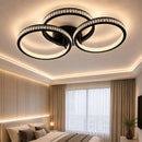 plafon de sobrepor, plafon de teto, plafon LED, plafon moderno, plafon pequeno, plafon compacto, plafon 33cm, plafon 30cm, plafon 3 arcos, plafon três arcos, plafon de arcos, plafon circular, plafon círculos, plafon efeito cristal, luminária efeito cristal, plafon cristal, plafon LED efeito cristal, luminária de teto efeito cristal, plafon branco, plafon preto, plafon branco moderno, plafon preto moderno, plafon luz quente, plafon luz fria, plafon 3 cores, plafon três cores, plafon luz quente neutra fria, 