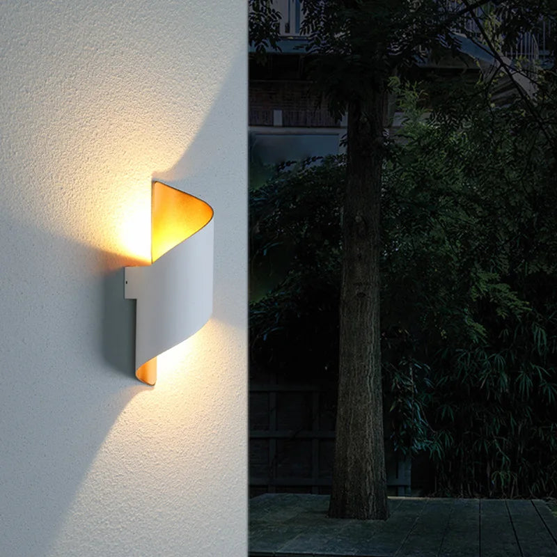 Luminária de Parede Externa,
Luminária de Parede A prova D´'Agua,
luminaria moderna,
luminaria de parede moderna,
luminaria de parede led,
luminaria de parede,
Arandela Retangular,
Arandela Geométrica,
Arandela Externa,
arandela de parede,
Arandela A Prova Dagua